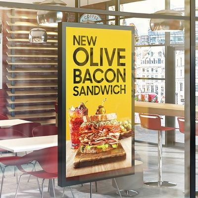 I fast food a 32 pollici di pubblicità dell'esposizione della finestra dell'affissione a cristalli liquidi scelgono parteggiato