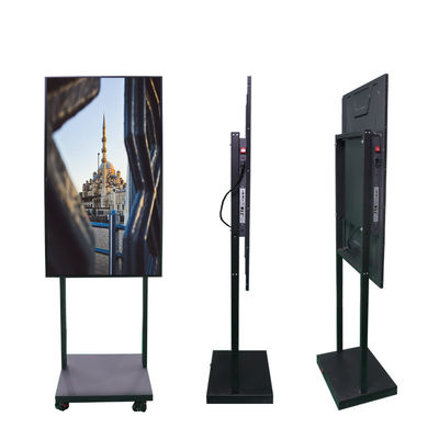 Display LCD a finestra a pavimento luminosità 3000 Nits